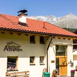 아파트 Abraham 나우더스